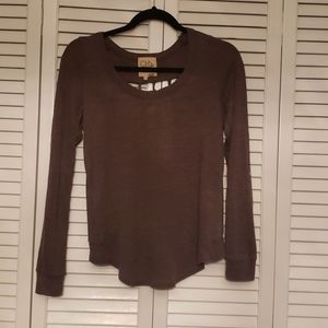 Long sleeve knit top